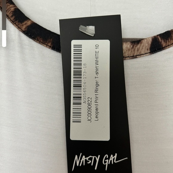 NWT Nasty Gal Tshirt Leopard Trim | Size 10(M) - Picture 2 of 3